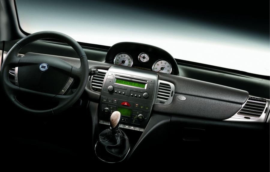  Lancia Ypsilon 2007 года  (фото 45 из 49)